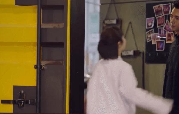 《親愛的》初吻揭秘，李現(xiàn)后退躲避怕挨打，楊紫臨場(chǎng)反應(yīng)亮了
