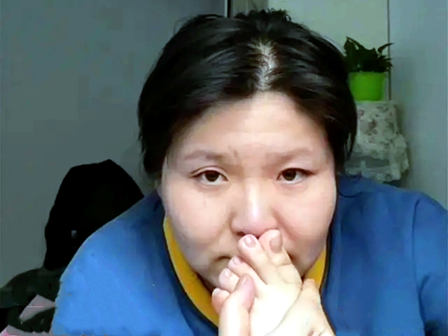 虎牙重慶低俗主播被永封，喝洗腳水吃腳皮？50元門票進群可扇耳光