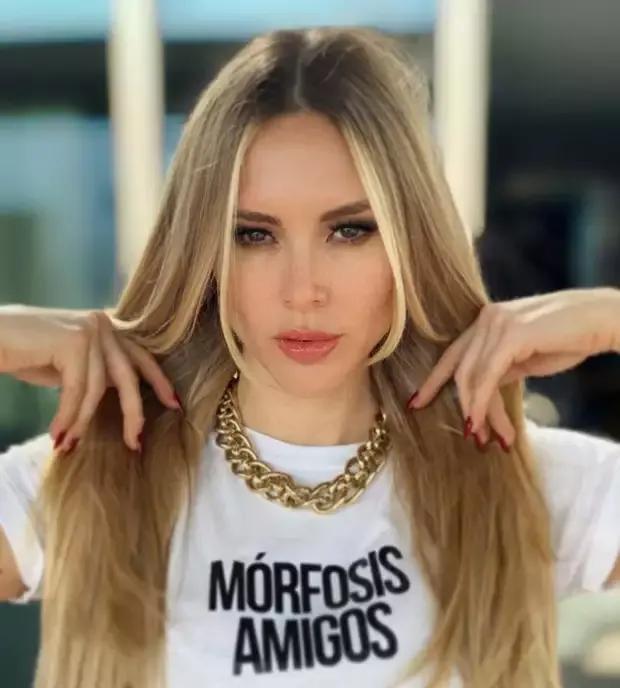 歐冠節(jié)目女主持人走紅網(wǎng)絡(luò) 高顏值+魔鬼身材