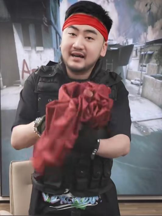 消失的“小團(tuán)團(tuán)”突傳被捕，斗魚風(fēng)波中的大主播近況如何？