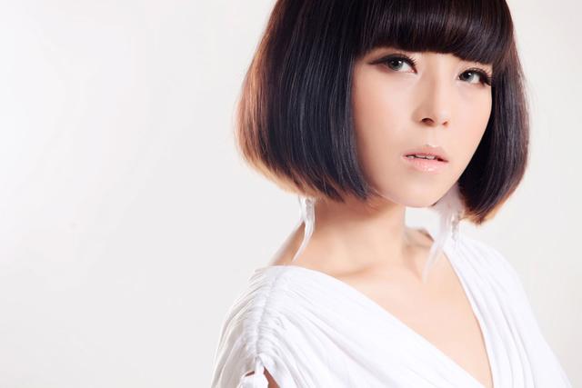 崔子格為愛《卜卦》用中國風(fēng)唱異地戀