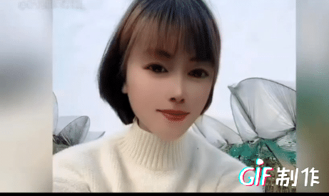 笑死人，看看直播關美顏后，女主播的表情變化，小撒直夸自己帥呆