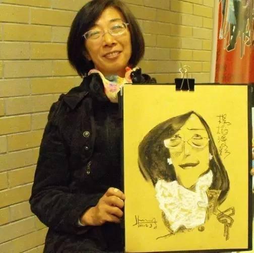 這位武漢畫(huà)家筆下的女人風(fēng)情萬(wàn)種，有一種人卻堅(jiān)決不畫(huà)！