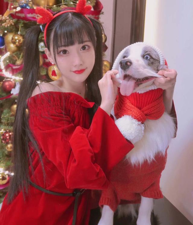 解說(shuō)琪琪COS貂蟬，黑絲大長(zhǎng)腿，身材絕佳，和張?zhí)鞇?ài)氣質(zhì)不同