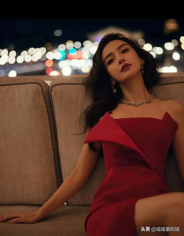 看了直播間的baby,才發(fā)現(xiàn)怪不得她紅，只因能屈能伸