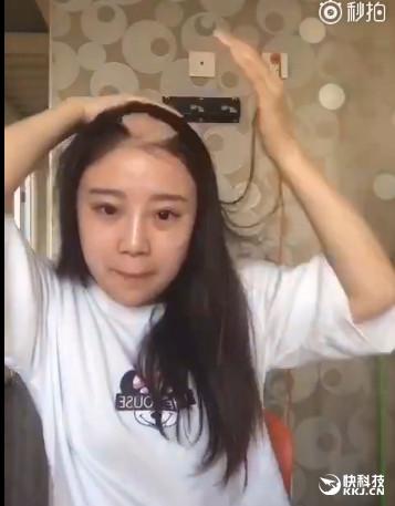 美女電鉆啃玉米變禿頂去看醫(yī)生：真悲劇了