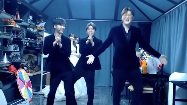 英雄聯(lián)盟真沒人看了？?jī)纱蠼^活主播宣布退網(wǎng)，臨走前解封所有黑粉