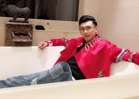 與球球、楊冪交惡，天佑時(shí)隔三年再開(kāi)播，復(fù)出有人買(mǎi)賬嗎？