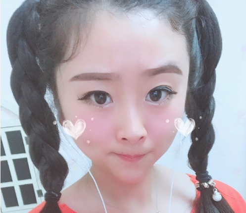 史上最吸金女主播！無數(shù)土豪給她刷榜，刷了1億的成了她男友！