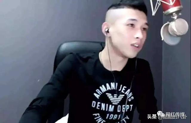 劉叉叉喊麥嘲諷全網(wǎng)主播打拳騙錢(qián)！天佑戴面具直播發(fā)聲訴感慨