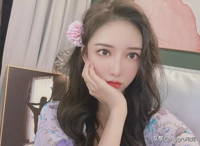 斗魚舞蹈一姐停播后回歸，跳舞4小時(shí)僅賺3209塊，還是和榜1玩爽？