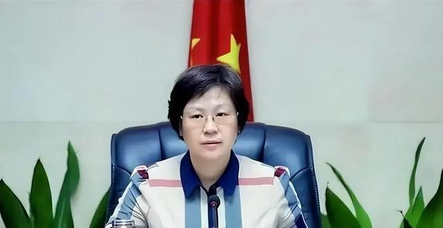 《從教師到市委常委：一個女干部的沉淪之路》